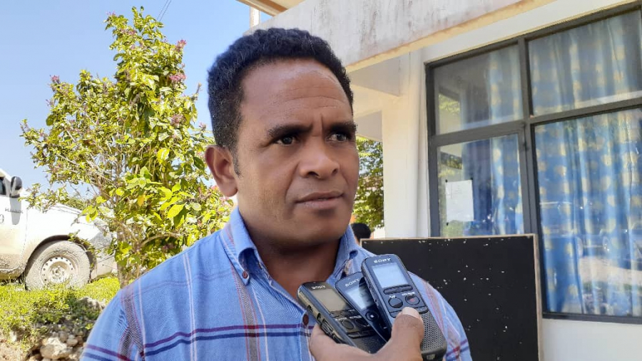  Sekretária Autoridade Munisípiu Baukau, Simão dos Santos Marques Pinhero ko’alia hela ba media sira iha Baukau, kuarta (15/12).
