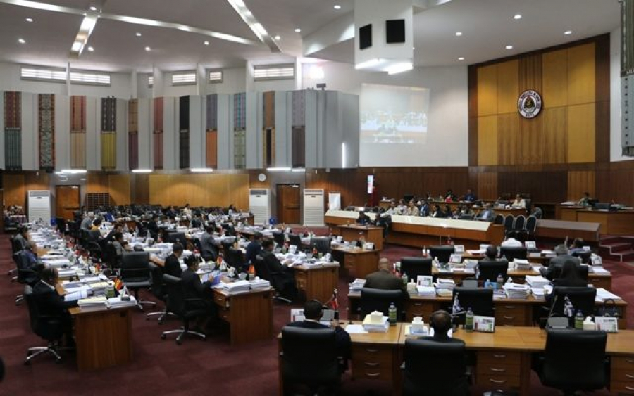 Sala Plenaria Parlamentu Nasional.