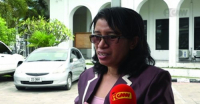 Deputada Bankada Opozisaun Congresso Nacionál de Reconstrução Timorense (CNRT) Virgina Ana Belo ko'alia ba Jornalista sira iha resintu Parlamentu nasional