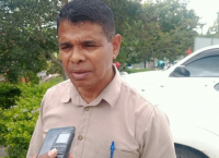 Administradór Munísipiu Lautém, Domingos Sávio, ko'alia hela ba mídia iha resintu adminstrasaun Baukau, segunda (23/05).