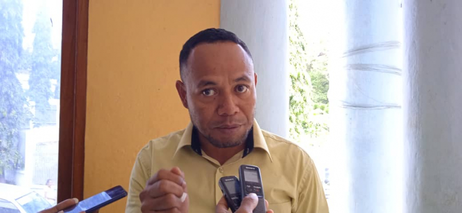 Diretór Jerál Dezenvolvimentu Rural, MAE, Rozito Guterres ko&#039;alia hela ba media iha CCB vila antiga Baukau, segunda (18/07).