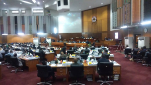 Plenaria Parlamentu Nasional durante debate estensaun Estadu emerjensia ba dala 11 iha uma fukun PN iha Segunda (1/3)