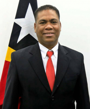 Ministru Ensinu Superior Siénsia no Kultura (MESSK), Longuinhos dos Santos.