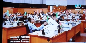 Bankada FRETILIN kumpri duni sira nia komprimisu hodi vota kontra alterasaun lei sira ne&#039;ebe aprezenta husi Governu hodi nune&#039;e loke dalan ba ratifikasaun akordu tasi Timor