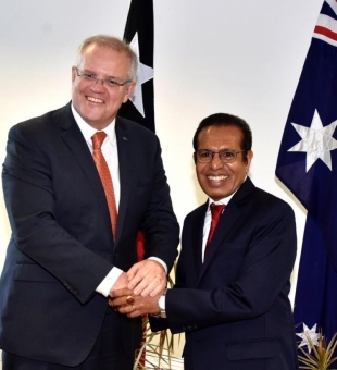 Australian Prime Minister, Scot Morrison (Left) Shake hand with East Timor Prime Minister Taur Matan Ruak, during a visit to Dili to participate in a 20 years Anniversary of Referendum on 30 August last year 