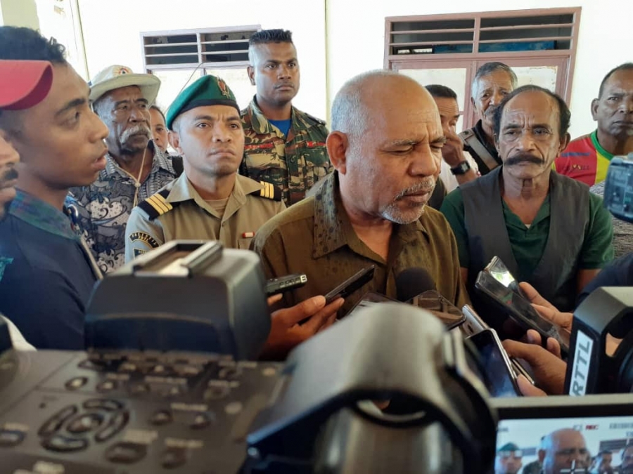 Major Jeneral F-FDTL, Lere Anan Timur ko&#039;alia hela ba jornalista sira hafoin hola parte iha programa Sagrada Familia nian iha Bidau, Dili (08/11)