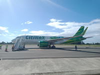 Aviaun Citilink, marka A 320 ne'ebe tula pasiente nain-14 para hela Aeroportu Internasional Prezidente Nilcolau Lobato, Komoro, kinta (27/05).