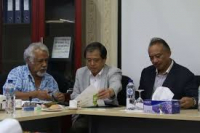 Prezidente CNRT, Kay Rala Xanana Gusmao (Karuk) hamutuk ho Sekretariu Jeral partidu CNRT, Francisco Kalbuadi Lai (Liman Los) wainhira hasoru malu ho eis Embaixador japaun ba Timor Leste iha tempu ruma liu ba