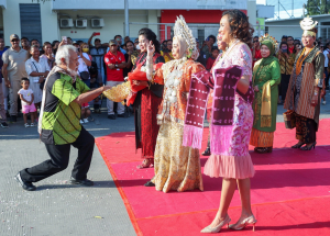 Primeiru-Ministru, Kay Rala Xanana Gusmão partisipa aniversáriu Indonézia day ho Tema “Indonesia Cultural Performans &amp; Night Market”, iha resintu Timor Plaza Dili.