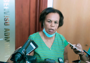 Sekretária Jerál Organizasaun Popular Mulheres Timorense, Florentina Smith ko&#039;alia ba Jornalista sira iha Museun Rezistensia Dili, Kuarta (3/2)