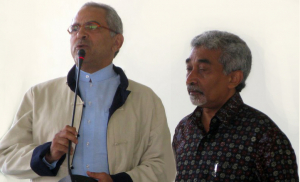 Sekretáriu Jerál Partidu Frente Revulusiónariu Timor-Leste no Independente (FRETILIN), Marí Bin Amude Alkatiri, hamutuk ho Jose Ramos Horta, iha momentu balun liuba.
