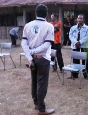 Sekretáriu Estadu Juventude no Desportu (SEJD), Abrão Saldanha ‘Nokosiku’, halo vizita ba fatin treinametu organizasaun Persaudaran Setia Hati Terate (PSHT) iha Suku Nunura.