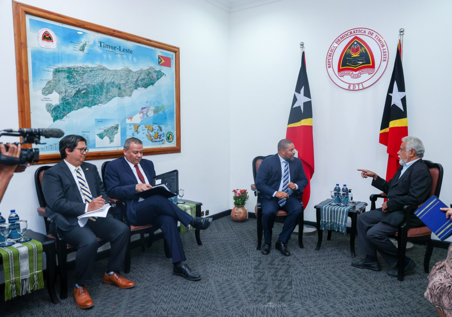 Primeiru-Ministru (PM), Kay Rala Xanana Gusmão hala’o enkontru ho Enkaregadu Negosiu Estadus Unidos Amerika (EUA) ba Timor-Leste, Mark Weinstock ho nia ekipa.