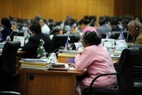Deputada bankada KHUNTO, Olinda Guterres iha plenaria Parlamentu Nasional