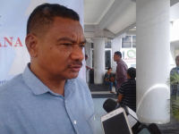 Prezidente Autoridade munisípiu Dili, Gaspar Soares koalia hela ba jornalísta sira iha nia kna'ar fatin Matadouro Dili, sexta (11/12).