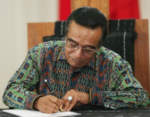 Prezidente da Republika asina promulgasaun lei ZEESM iha palasiu Prezidensial (15/08)