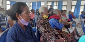 Sobrevivente sira husi Munísipiu Baukau tuir hela semináriu iha salaun apuramentu Baukau, kuarta (18/05).