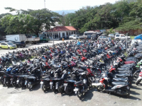 Motorizada hamutuk 289 ne'ebé PNTL prende iha Dili durante semana ida laran, oras nee rai hela iha Komandu Polisia Dili, segunda (22/03).