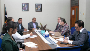 Prezidente Komisaun Ezekutiva Bee Timor-Leste empreza públika (BTL, E.P), Carlos Peloi dos Reis, hala&#039;o enkontru ho Ekipa COWI .